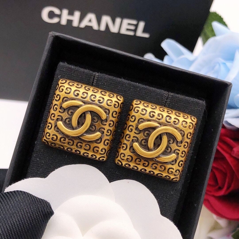 Ch**el earrings